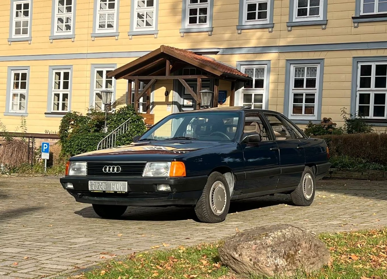 Image of Audi 100 C3